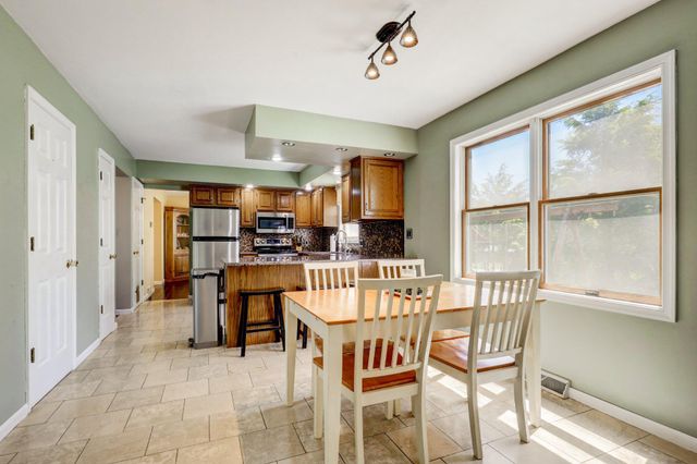 2 MOCKINGBIRD DR, Denver, PA 17517