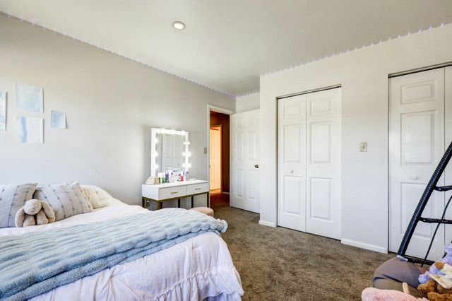 2 MOCKINGBIRD DR, Denver, PA 17517