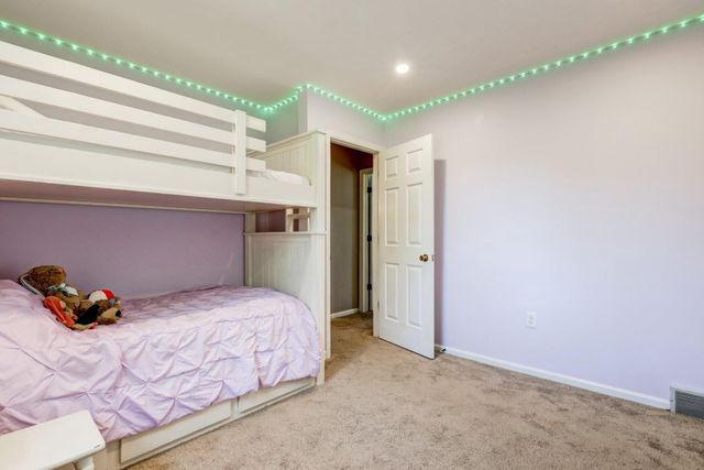 2 MOCKINGBIRD DR, Denver, PA 17517