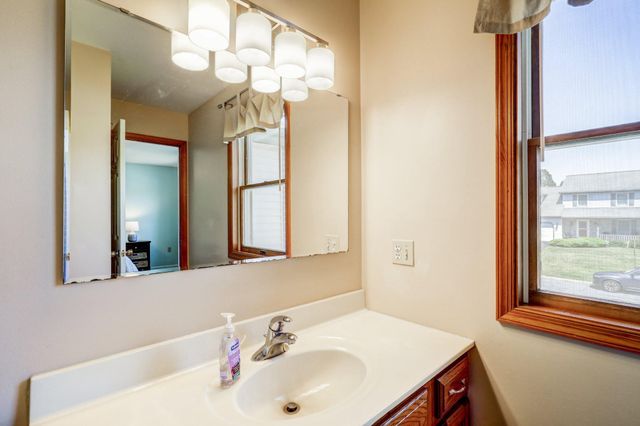 2 MOCKINGBIRD DR, Denver, PA 17517