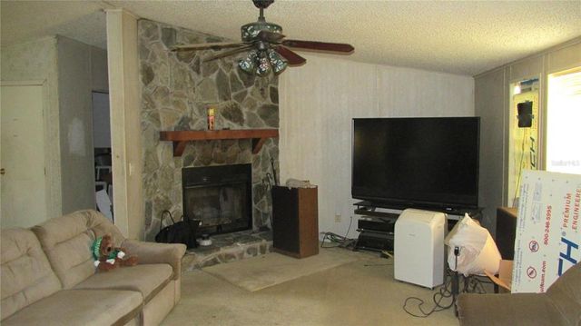 9150 WOOD TERRACE DRIVE, Tampa, FL 33637
