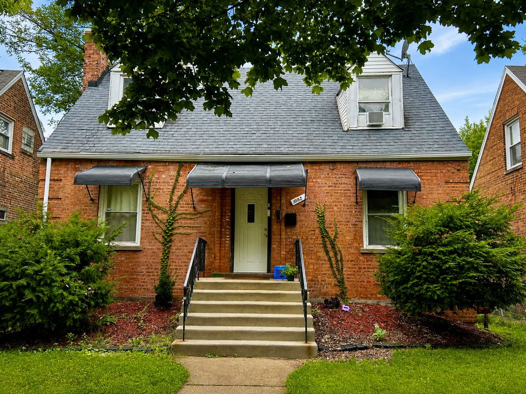 10152 S Bensley Avenue, Chicago, IL 60617