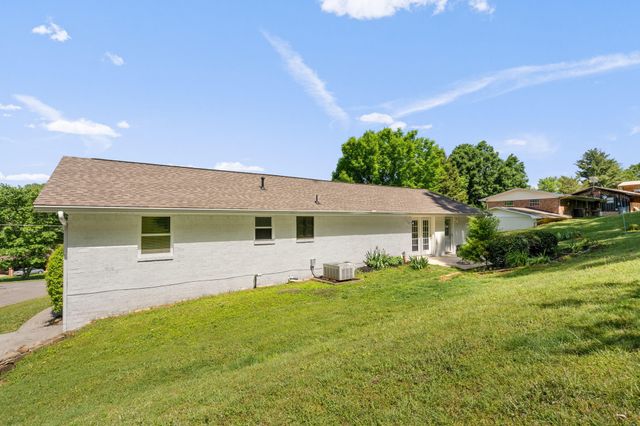 3704 Hilldale Drive, NE, Cleveland, TN 37312