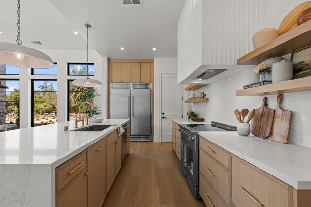 5556 Fetz Ln, Fair Oaks, CA 95628