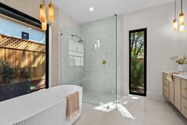 5556 Fetz Ln, Fair Oaks, CA 95628