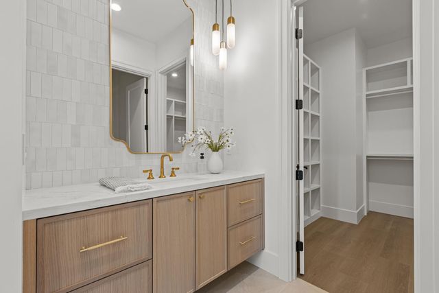 5556 Fetz Ln, Fair Oaks, CA 95628