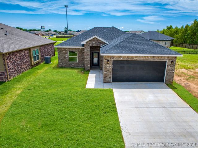 1190 Wild Indigo Circle, Calera, OK 74730