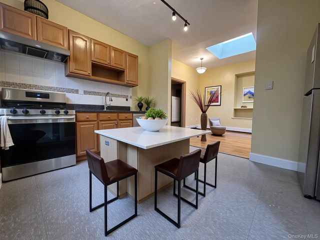 796 Crown Street 2, Brooklyn, NY 11213