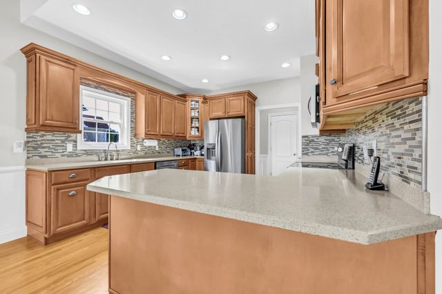 3266 Quincy Ln, Clarksville, TN 37043