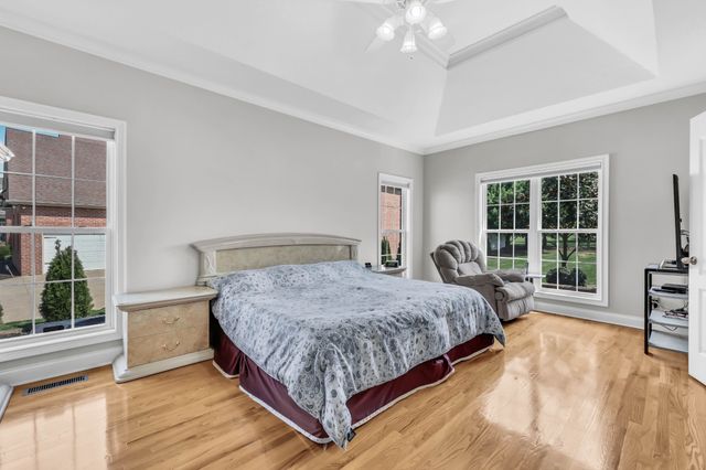 3266 Quincy Ln, Clarksville, TN 37043