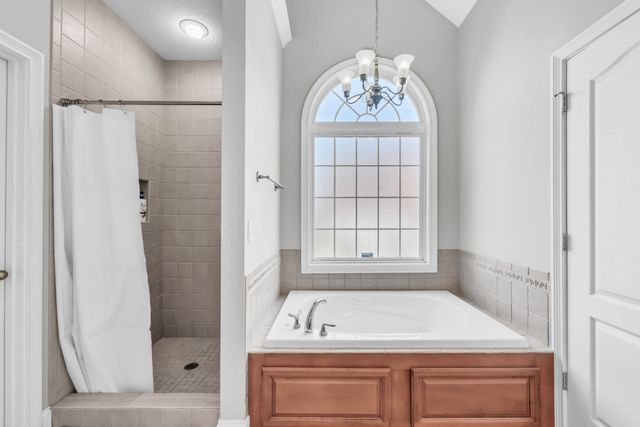 3266 Quincy Ln, Clarksville, TN 37043