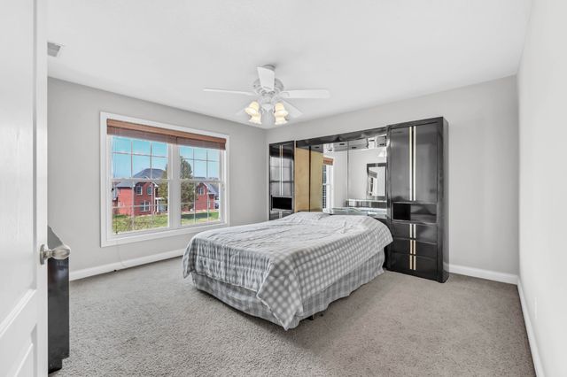 3266 Quincy Ln, Clarksville, TN 37043