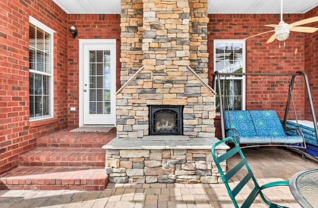 3266 Quincy Ln, Clarksville, TN 37043