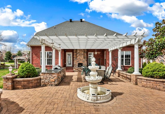 3266 Quincy Ln, Clarksville, TN 37043