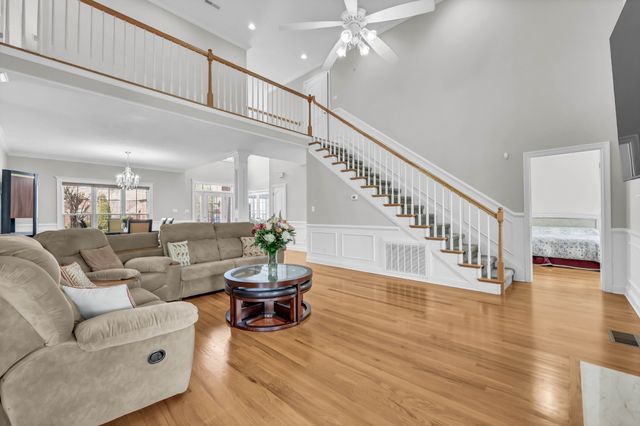 3266 Quincy Ln, Clarksville, TN 37043