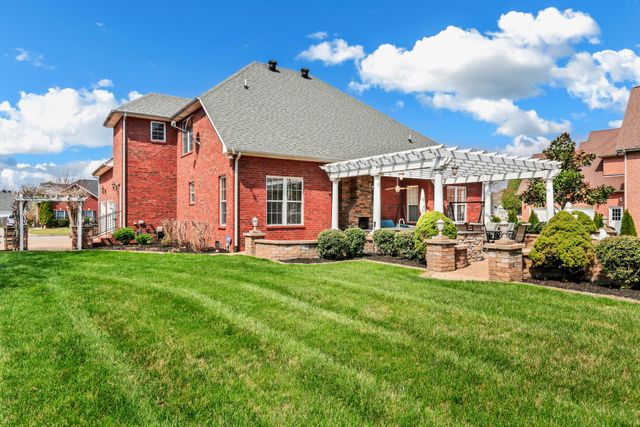 3266 Quincy Ln, Clarksville, TN 37043