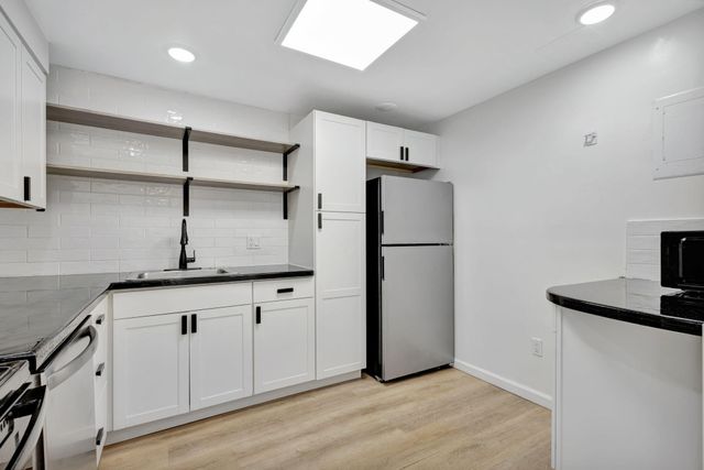 500 Executive Center Drive 3-j, West Palm Beach, FL 33401