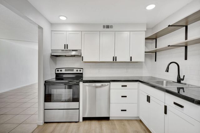 500 Executive Center Drive 3-j, West Palm Beach, FL 33401