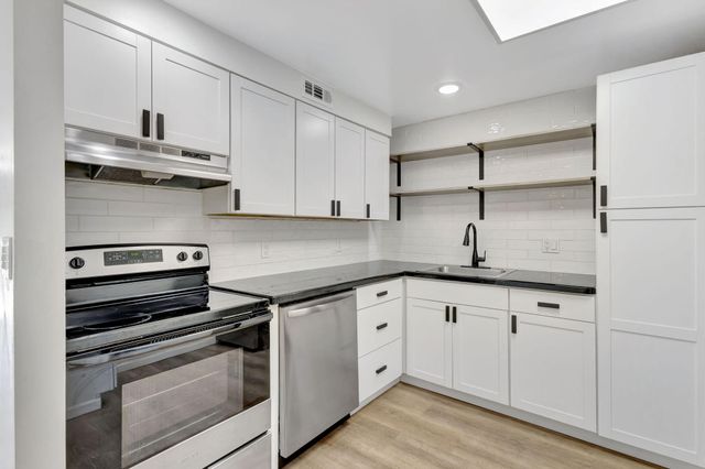 500 Executive Center Drive 3-j, West Palm Beach, FL 33401