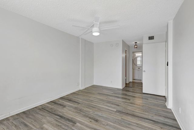 500 Executive Center Drive 3-j, West Palm Beach, FL 33401