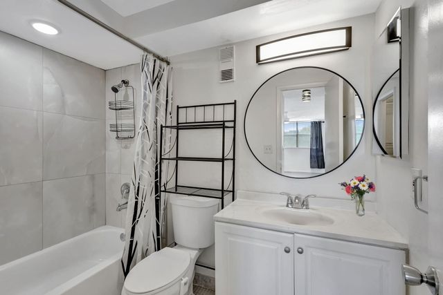 500 Executive Center Drive 3-j, West Palm Beach, FL 33401