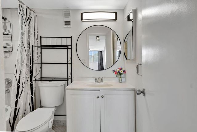 500 Executive Center Drive 3-j, West Palm Beach, FL 33401