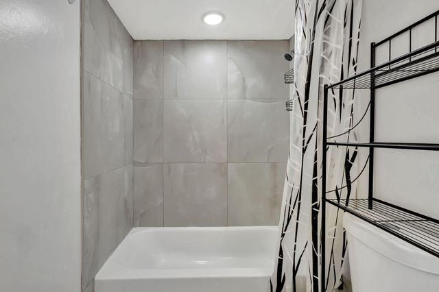 500 Executive Center Drive 3-j, West Palm Beach, FL 33401