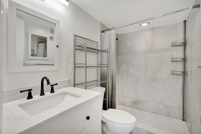 500 Executive Center Drive 3-j, West Palm Beach, FL 33401