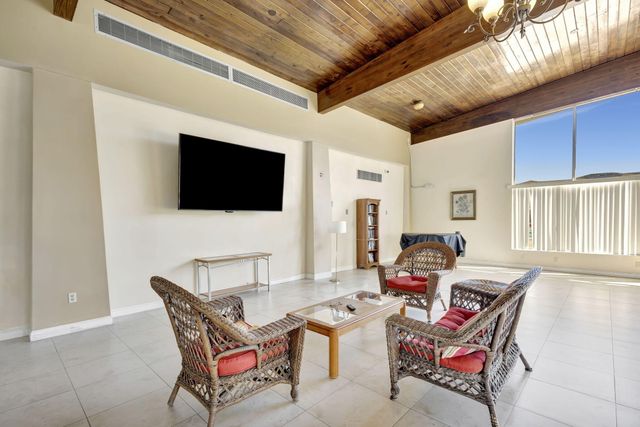 500 Executive Center Drive 3-j, West Palm Beach, FL 33401