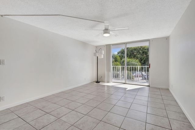 500 Executive Center Drive 3-j, West Palm Beach, FL 33401