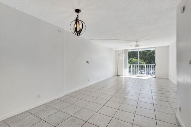 500 Executive Center Drive 3-j, West Palm Beach, FL 33401
