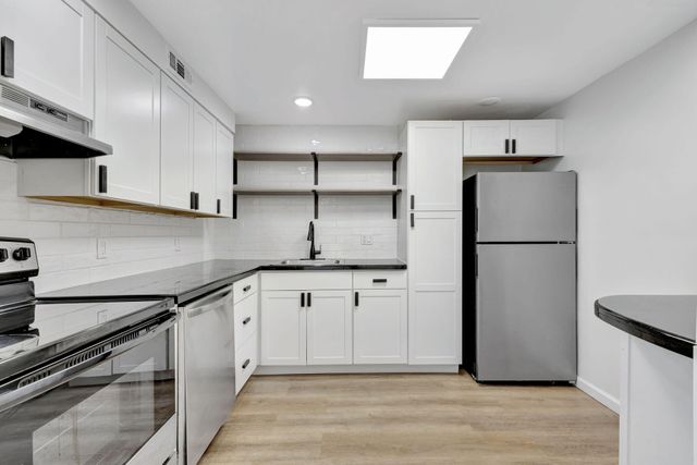 500 Executive Center Drive 3-j, West Palm Beach, FL 33401