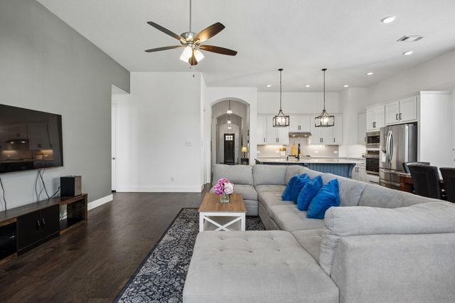 1425 Appaloosa Drive, Aubrey, TX 76227