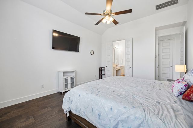 1425 Appaloosa Drive, Aubrey, TX 76227