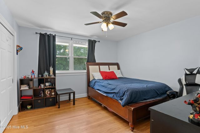 813 Henderson Drive, Jacksonville, NC 28540