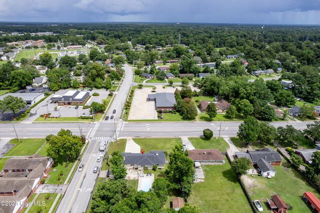 813 Henderson Drive, Jacksonville, NC 28540