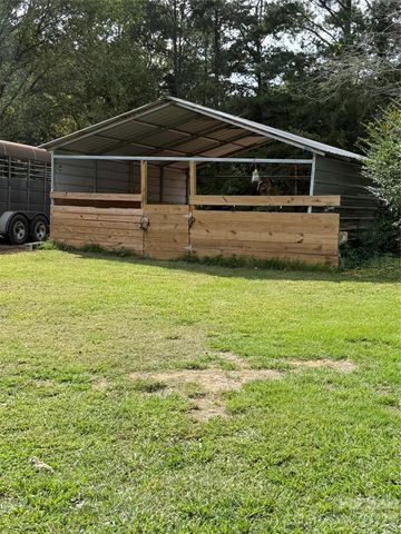 15869 Silver Road, Oakboro, NC 28129