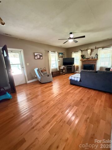 15869 Silver Road, Oakboro, NC 28129