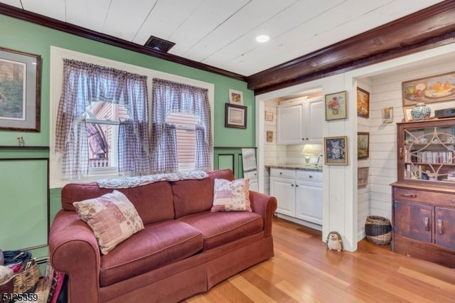 25 Columbia Ave, Nutley Twp., NJ 07110