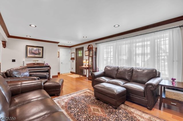 25 Columbia Ave, Nutley Twp., NJ 07110