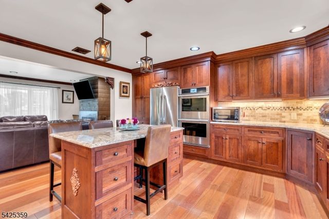 25 Columbia Ave, Nutley Twp., NJ 07110