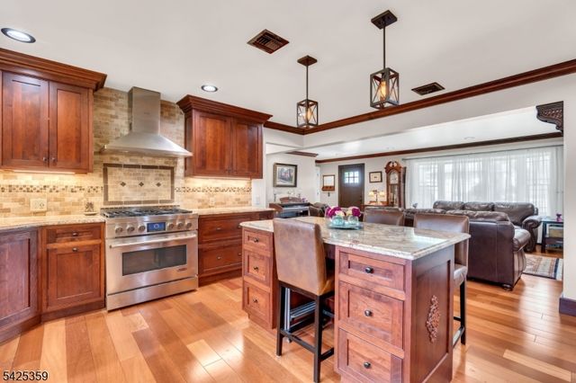 25 Columbia Ave, Nutley Twp., NJ 07110