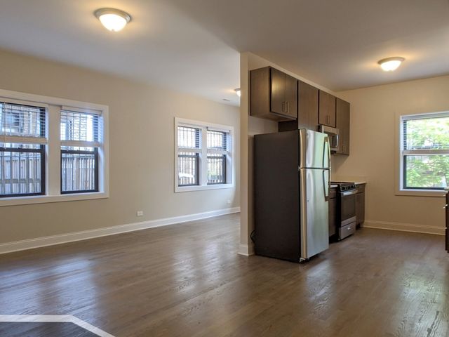 3407 W Fullerton Avenue 3C, Chicago, IL 60647