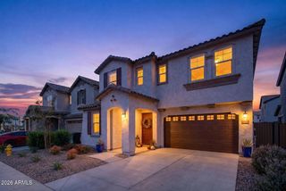 8114 E PETUNIA Avenue, Mesa, AZ 85212