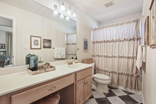 21105 Newport CV, Lago Vista, TX 78645