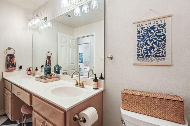 21105 Newport CV, Lago Vista, TX 78645