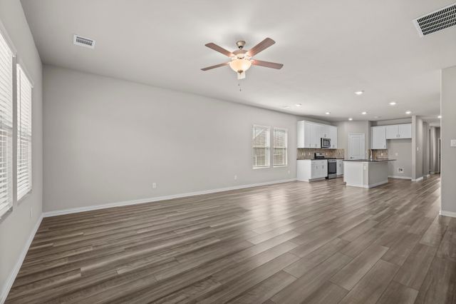 5725 Castle Peak Bend, Fort Worth, TX 76126