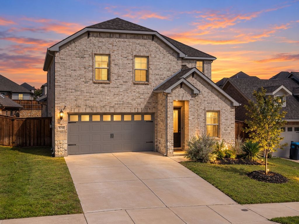 5725 Castle Peak Bend, Fort Worth, TX 76126