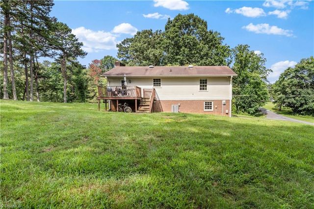 210 Knoxwood Road, Winston-salem, NC 27107