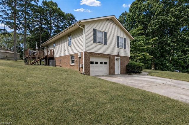 210 Knoxwood Road, Winston-salem, NC 27107